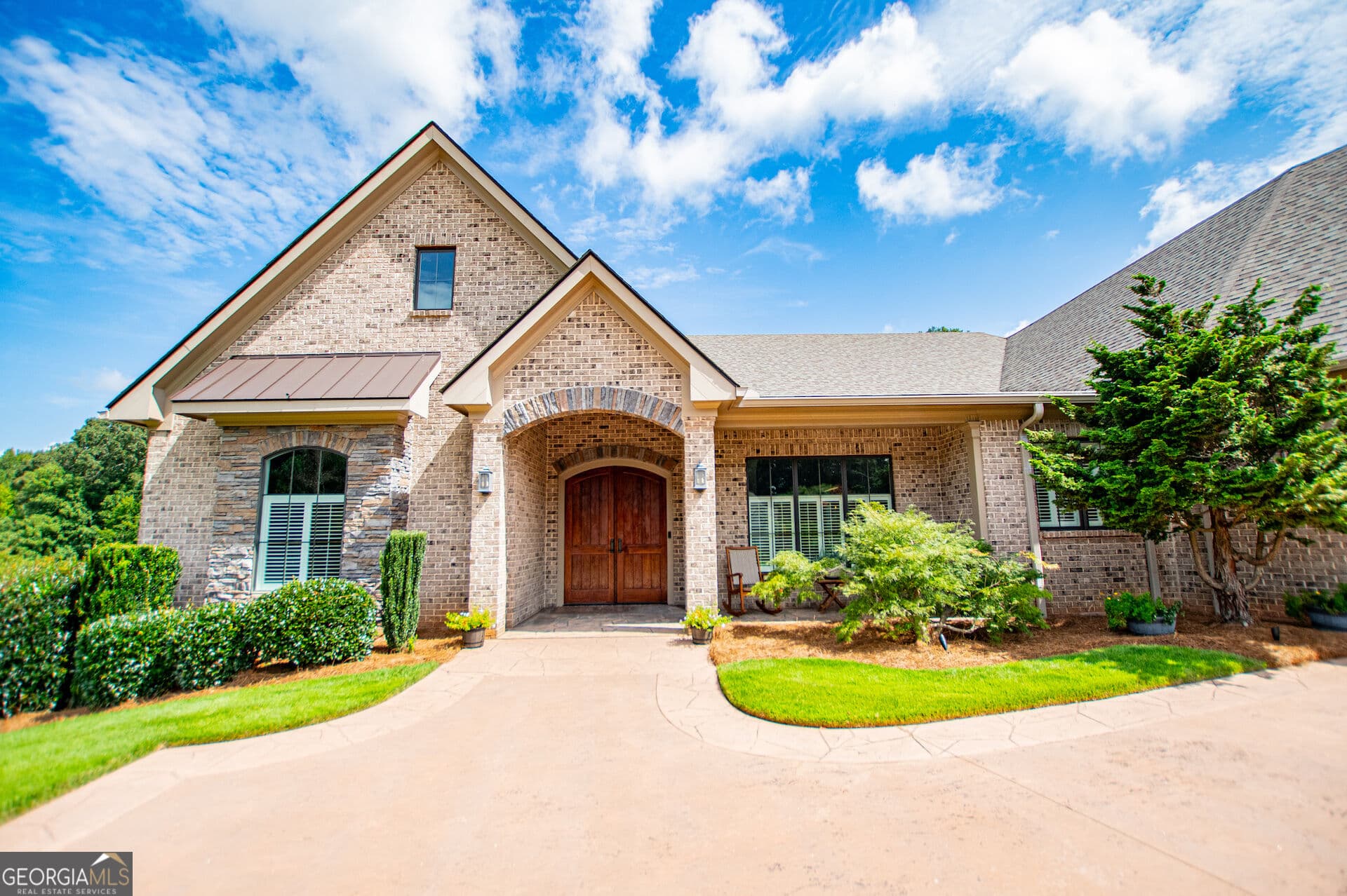 5 bedroom, 4.5 bathroom, 6,763 sq ft single family residence for sale at 109 Carson Place, Carrollton, GA 30117 — photo 5