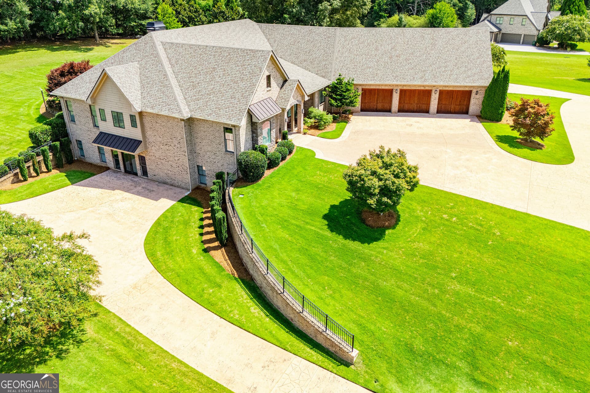 5 bedroom, 4.5 bathroom, 6,763 sq ft single family residence for sale at 109 Carson Place, Carrollton, GA 30117 — photo 8