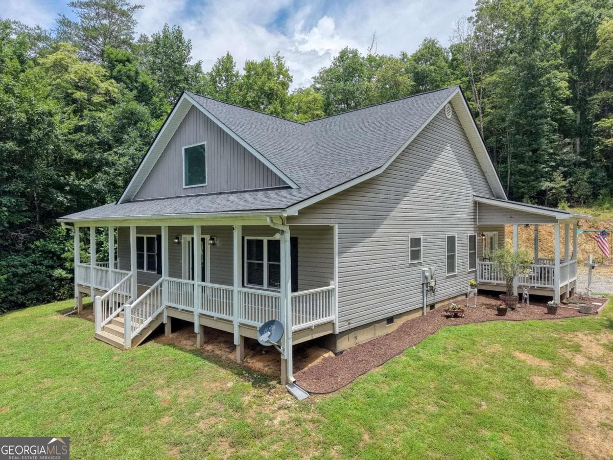 3 bedroom, 2 bathroom, 1,848 sq ft single family residence for sale at 119 Satterfield Place, Blairsville, GA 30512 — photo 3