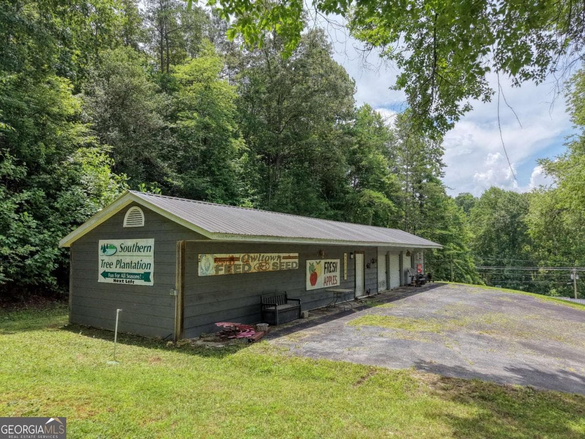 3 bedroom, 2 bathroom, 1,848 sq ft single family residence for sale at 119 Satterfield Place, Blairsville, GA 30512 — photo 10