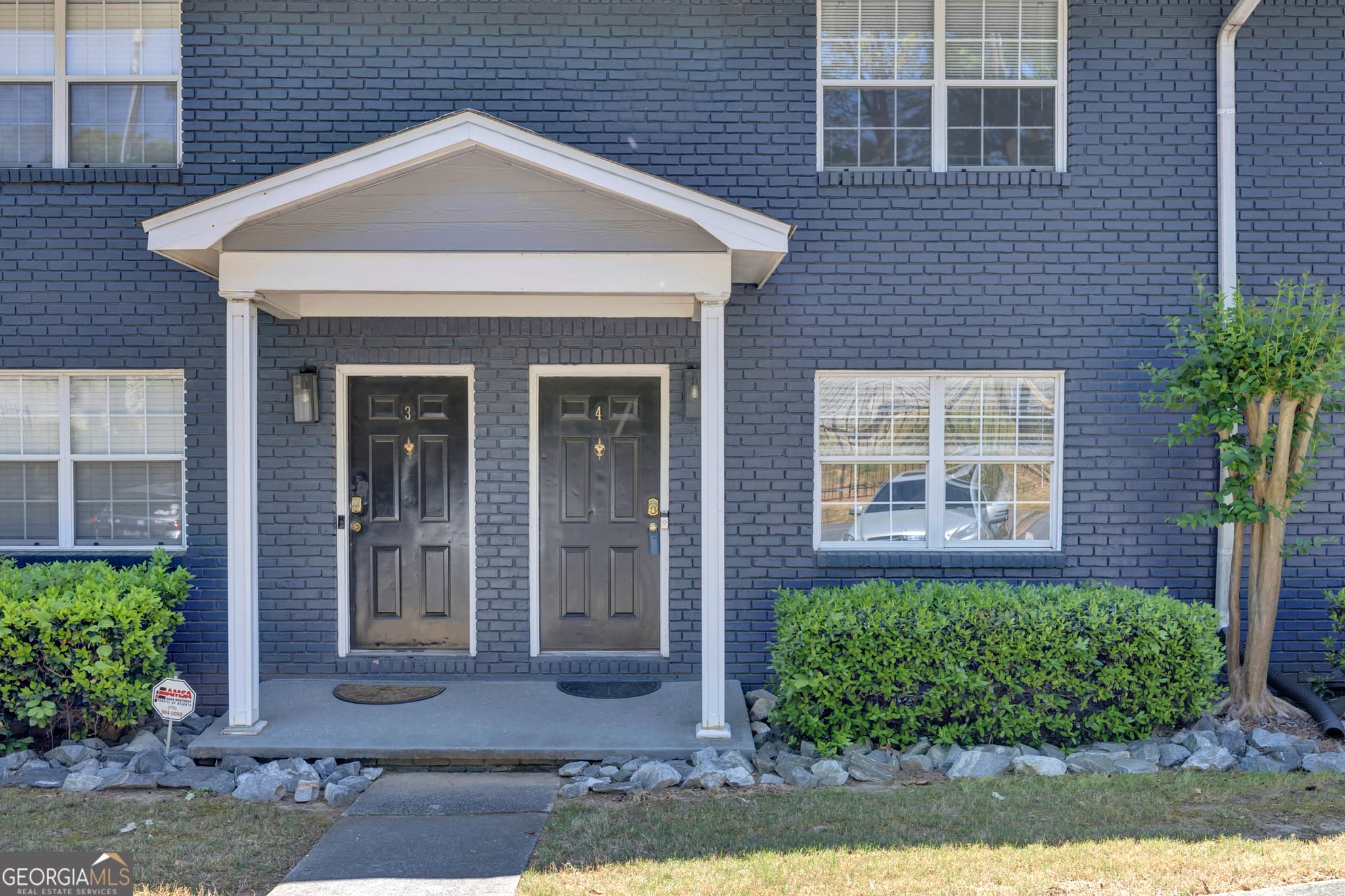 2 bedroom, 1.5 bathroom, 1,054 sq ft condominium for sale at 3135 Buford Highway 4, Atlanta, GA 30329 — photo 1 of 47