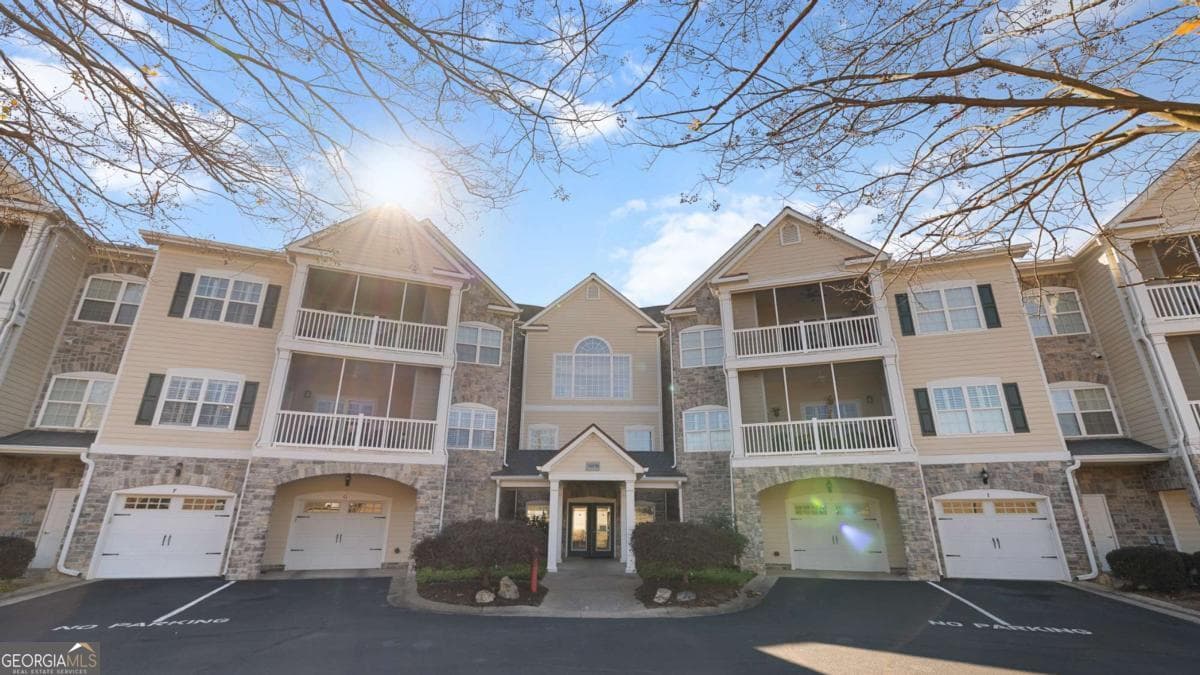 1 bedroom, 1.5 bathroom, 1,025 sq ft condominium sold at 3309 Village Boulevard, Rome, GA 30161
