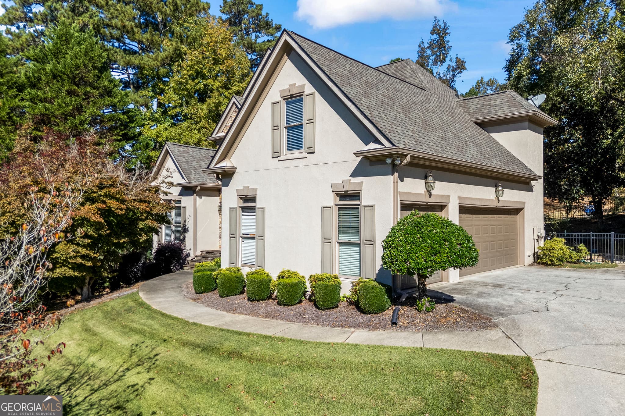 5 bedroom, 4.5 bathroom, 5,923 sq ft single family residence for sale at 2600 Preston Ridge Lane, Dacula, GA 30019 — photo 2