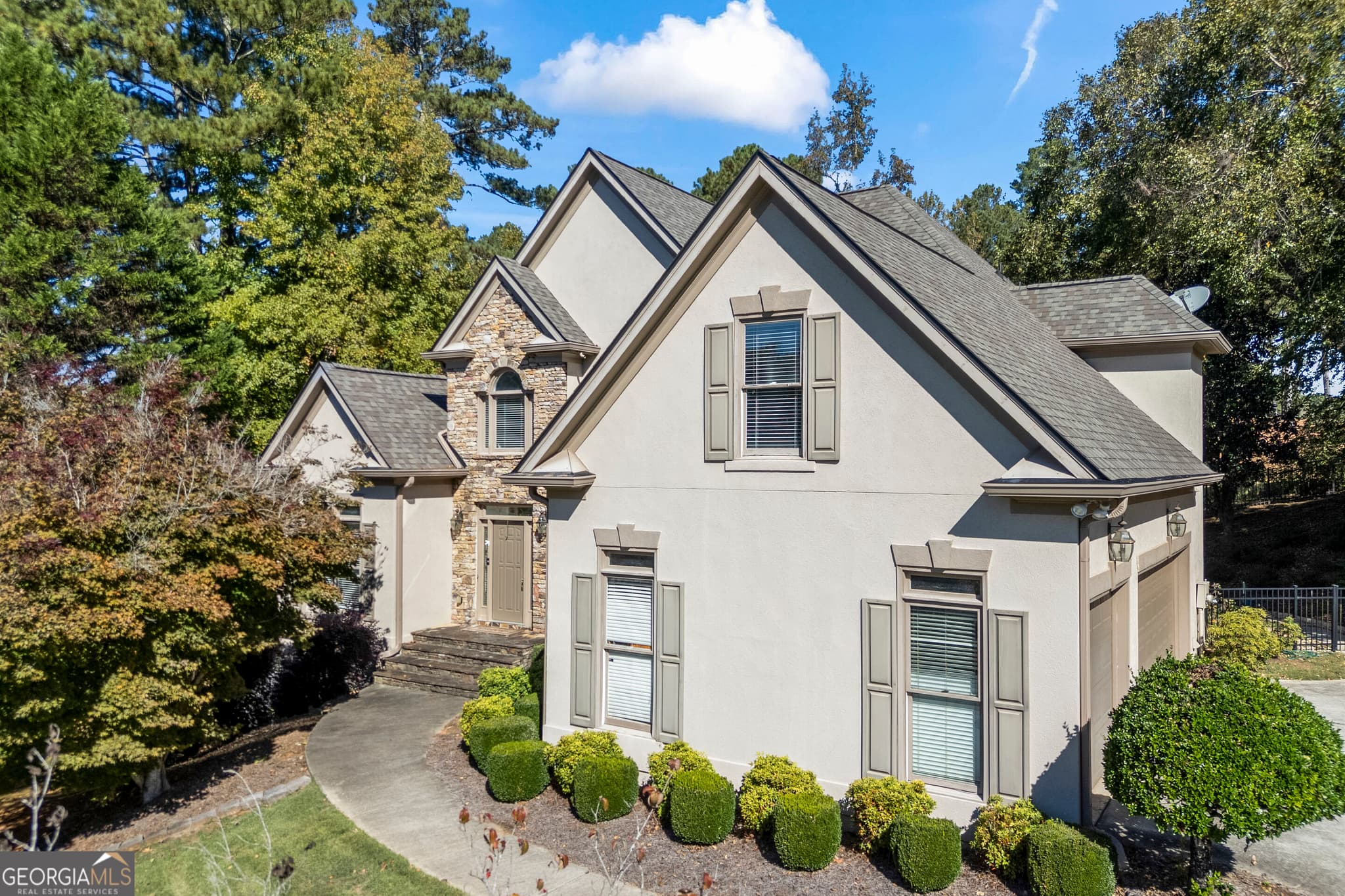 5 bedroom, 4.5 bathroom, 5,923 sq ft single family residence for sale at 2600 Preston Ridge Lane, Dacula, GA 30019 — photo 3