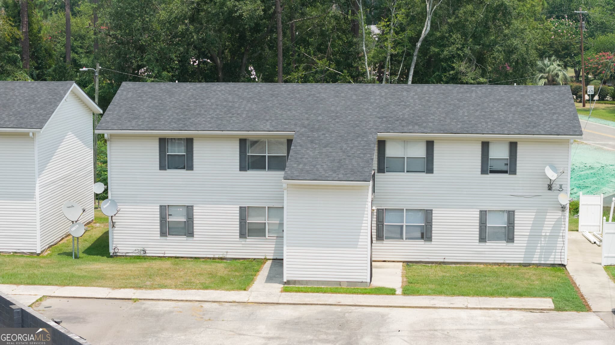 multi family,quadruplex for sale at 1900 City Circle Road, Baxley, GA 31513 — photo 7