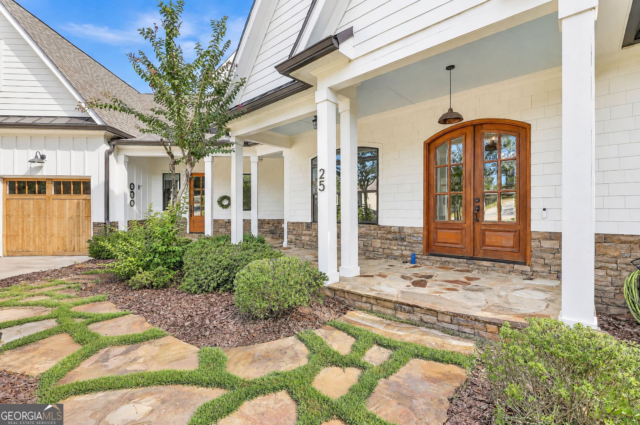 6 bedroom, 6 bathroom, 6,717 sq ft single family residence for sale at 25 Paragon Point, Newnan, GA 30265 — photo 7