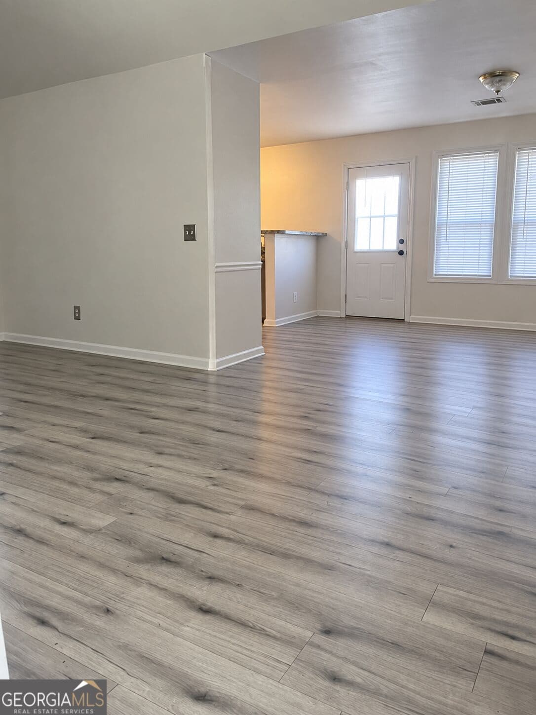 4 bedroom, 3 bathroom, 2,188 sq ft single family residence for sale at 11812 Registry Boulevard, Hampton, GA 30228 — photo 5