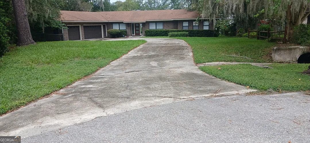3 bedroom, 3 bathroom, 2,238 sq ft single family residence for sale at 1704 Memory Lane, Jacksonville, FL 32210