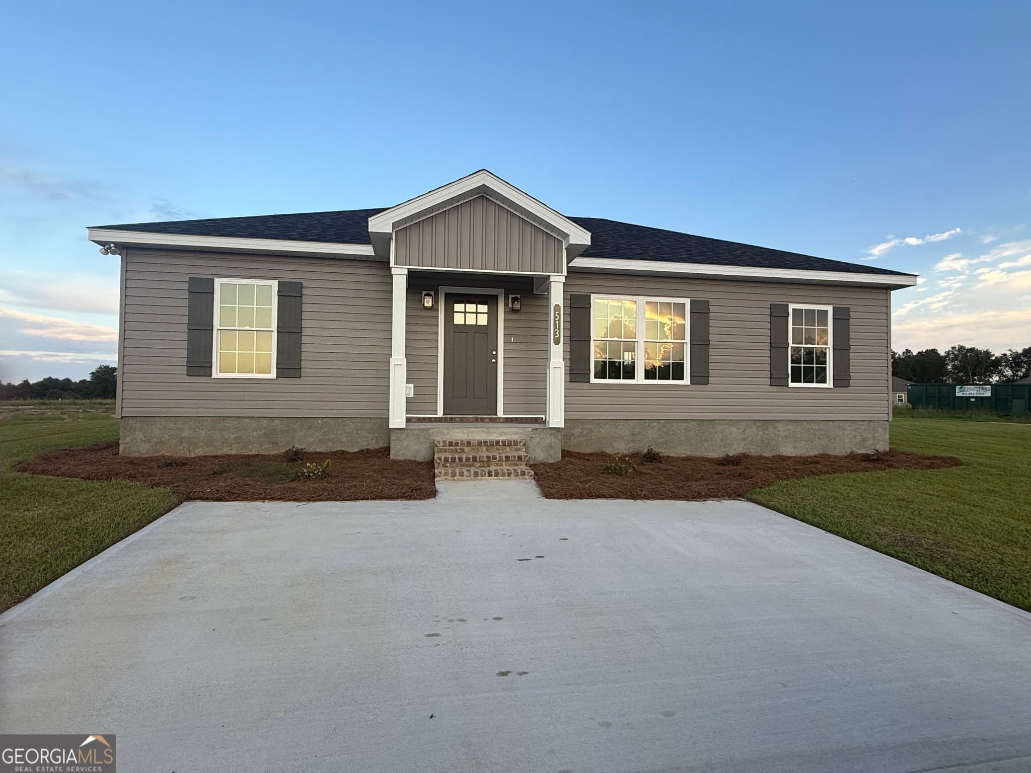 3 bedroom, 2 bathroom, 1,230 sq ft single family residence for sale at 513 Nickies Way, Statesboro, GA 30458 — photo 2