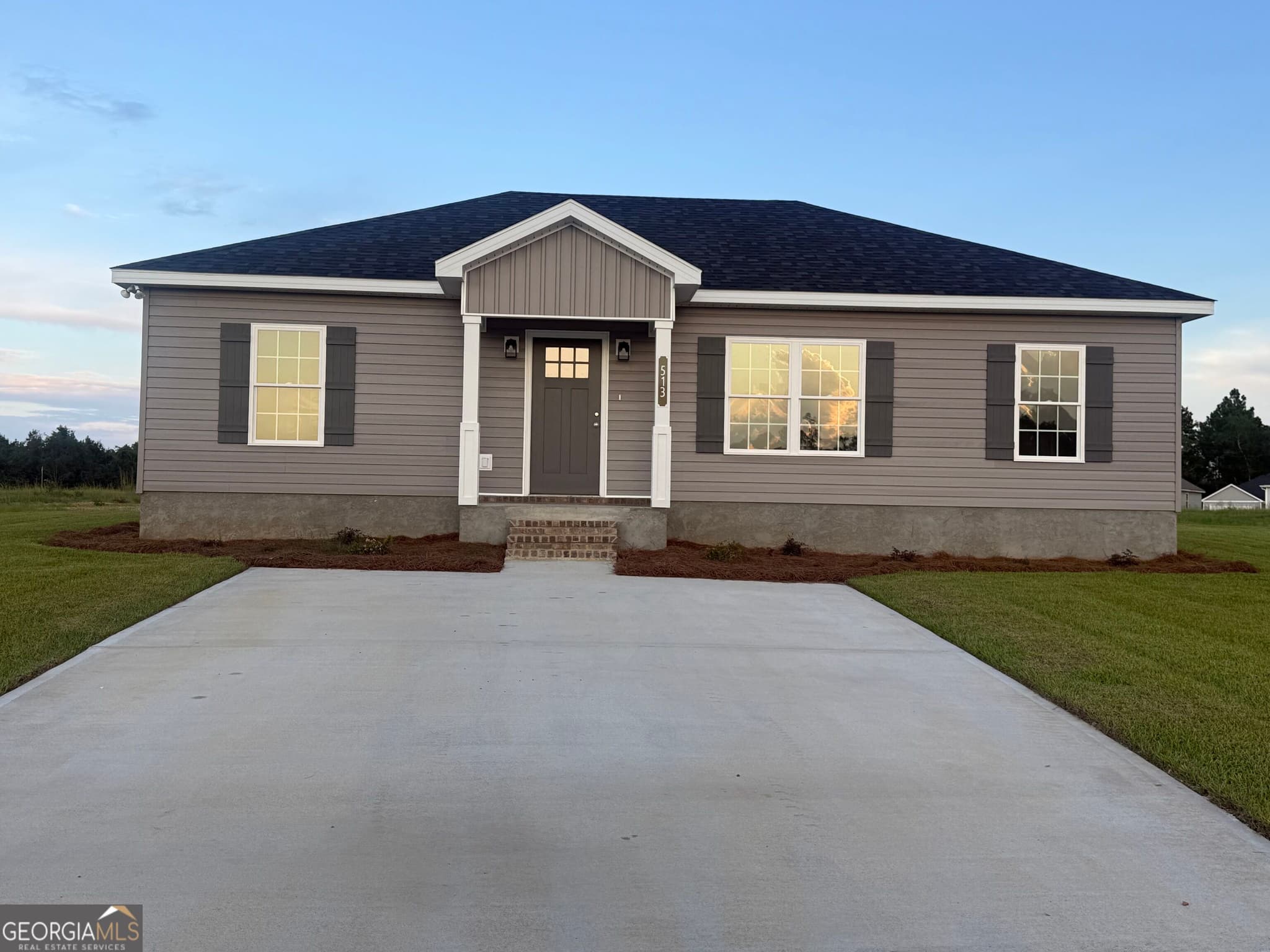 3 bedroom, 2 bathroom, 1,230 sq ft single family residence for sale at 513 Nickies Way, Statesboro, GA 30458 — photo 3