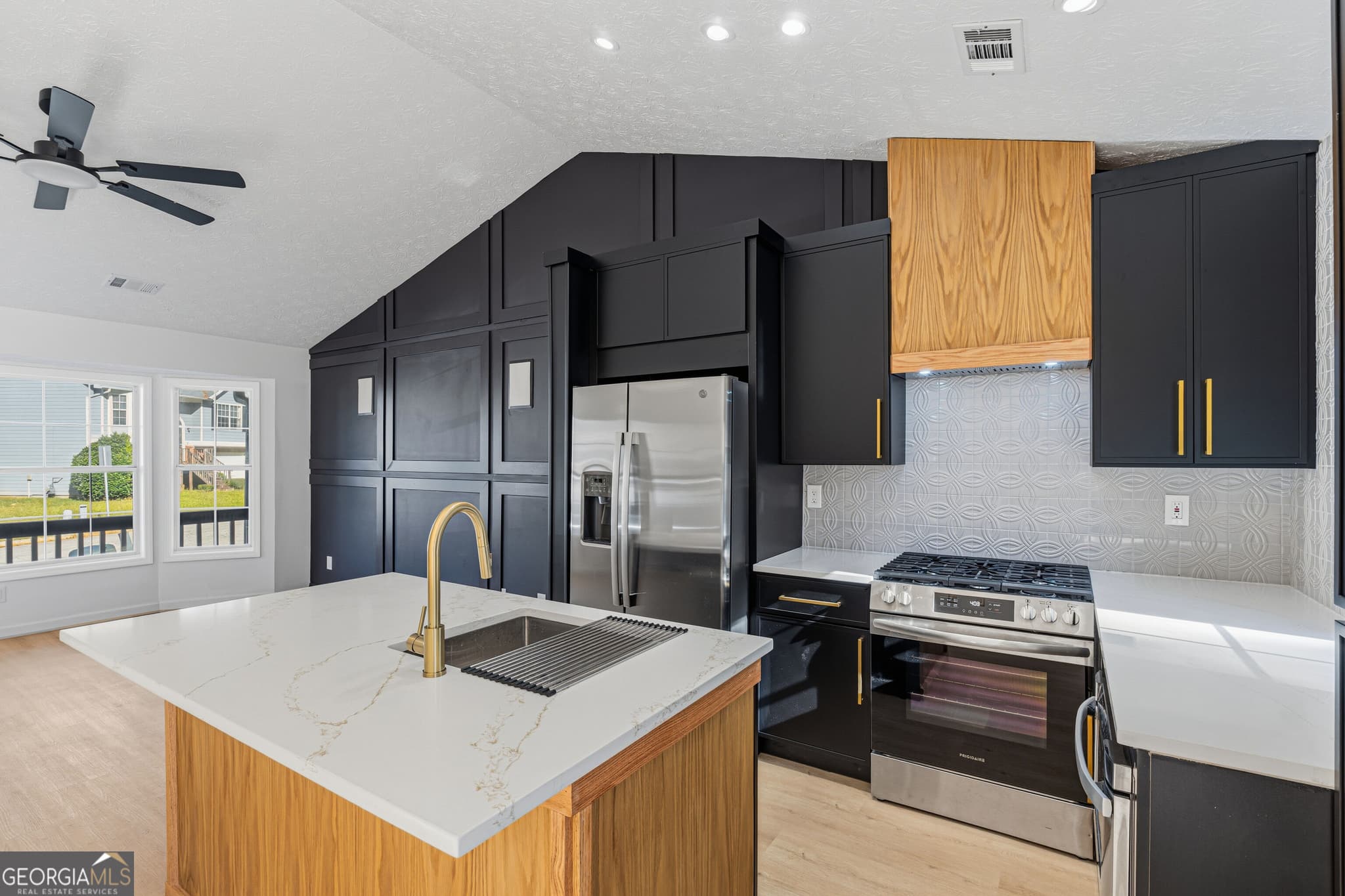 3 bedroom, 2 bathroom, 1,436 sq ft single family residence for sale at 6033 Old Wellborn Trace, Lithonia, GA 30058 — photo 9