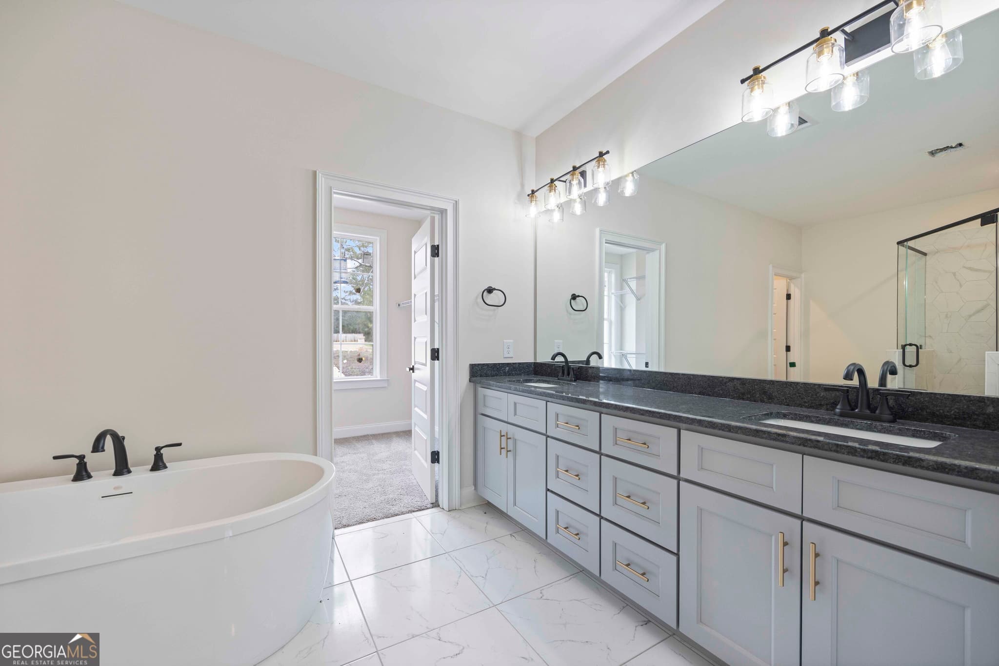 5 bedroom, 4.5 bathroom, 3,800 sq ft single family residence under contract at 10304 Emerson Way, Midland, GA 31820 — photo 7