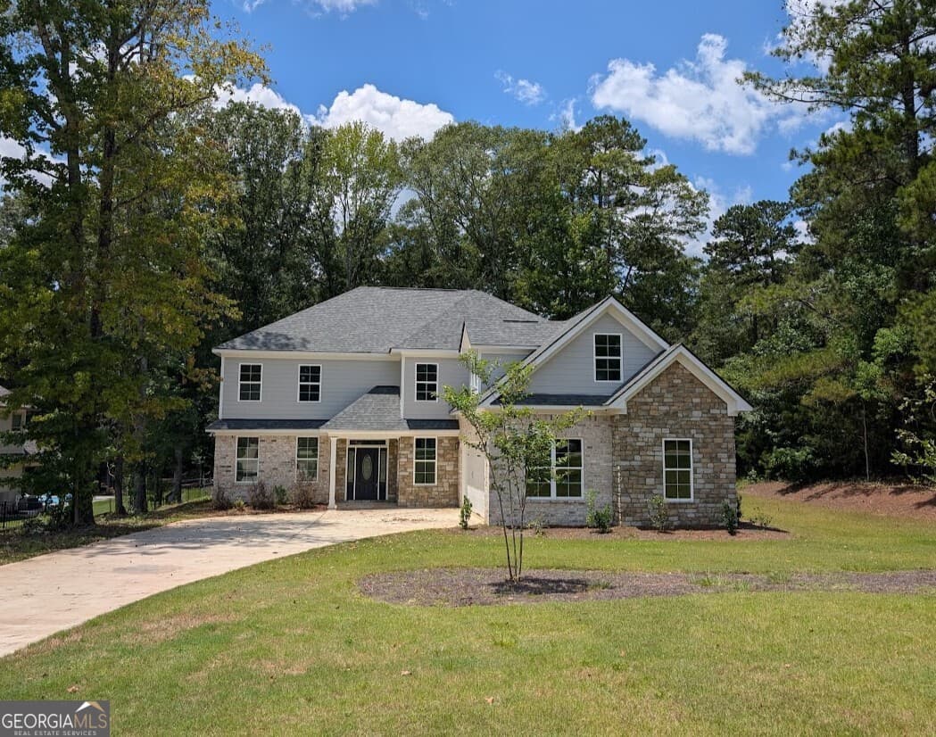 5 bedroom, 4.5 bathroom, 3,800 sq ft single family residence under contract at 10304 Emerson Way, Midland, GA 31820