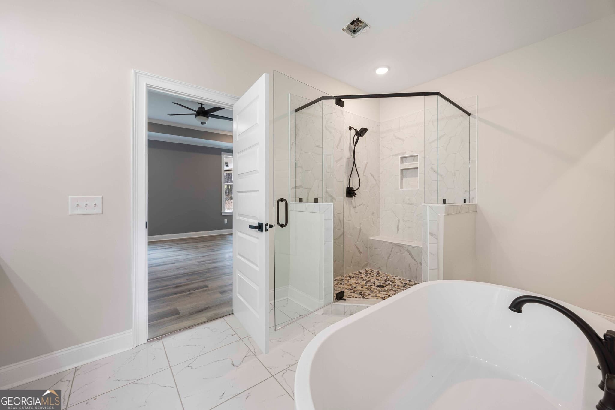 5 bedroom, 4.5 bathroom, 3,800 sq ft single family residence under contract at 10304 Emerson Way, Midland, GA 31820 — photo 10