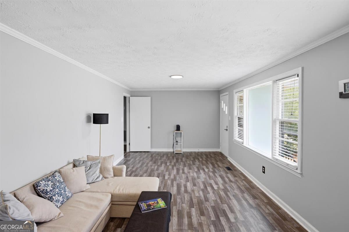 2 bedroom, 2 bathroom, 1,374 sq ft single family residence for sale at 1280 Baker Drive, Macon, GA 31206 — photo 6