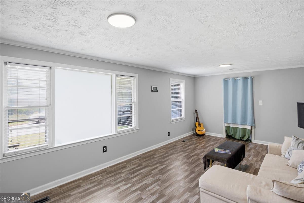 2 bedroom, 2 bathroom, 1,374 sq ft single family residence for sale at 1280 Baker Drive, Macon, GA 31206 — photo 5