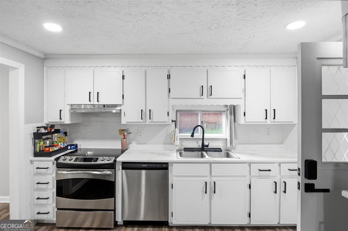2 bedroom, 2 bathroom, 1,374 sq ft single family residence for sale at 1280 Baker Drive, Macon, GA 31206 — photo 9