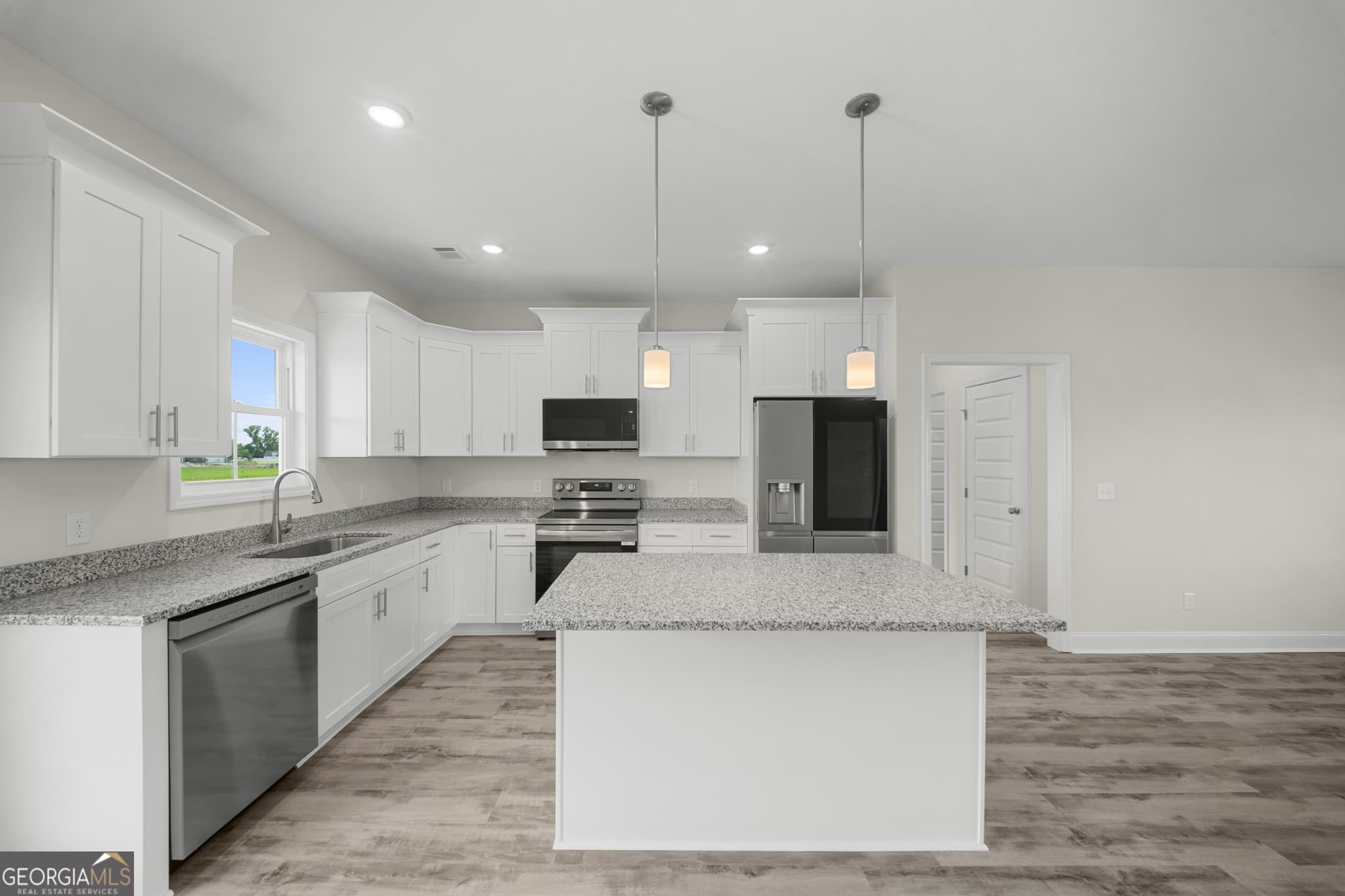 3 bedroom, 2 bathroom, 1,530 sq ft single family residence for sale at 312 Barney Run 172, Statesboro, GA 30458 — photo 6