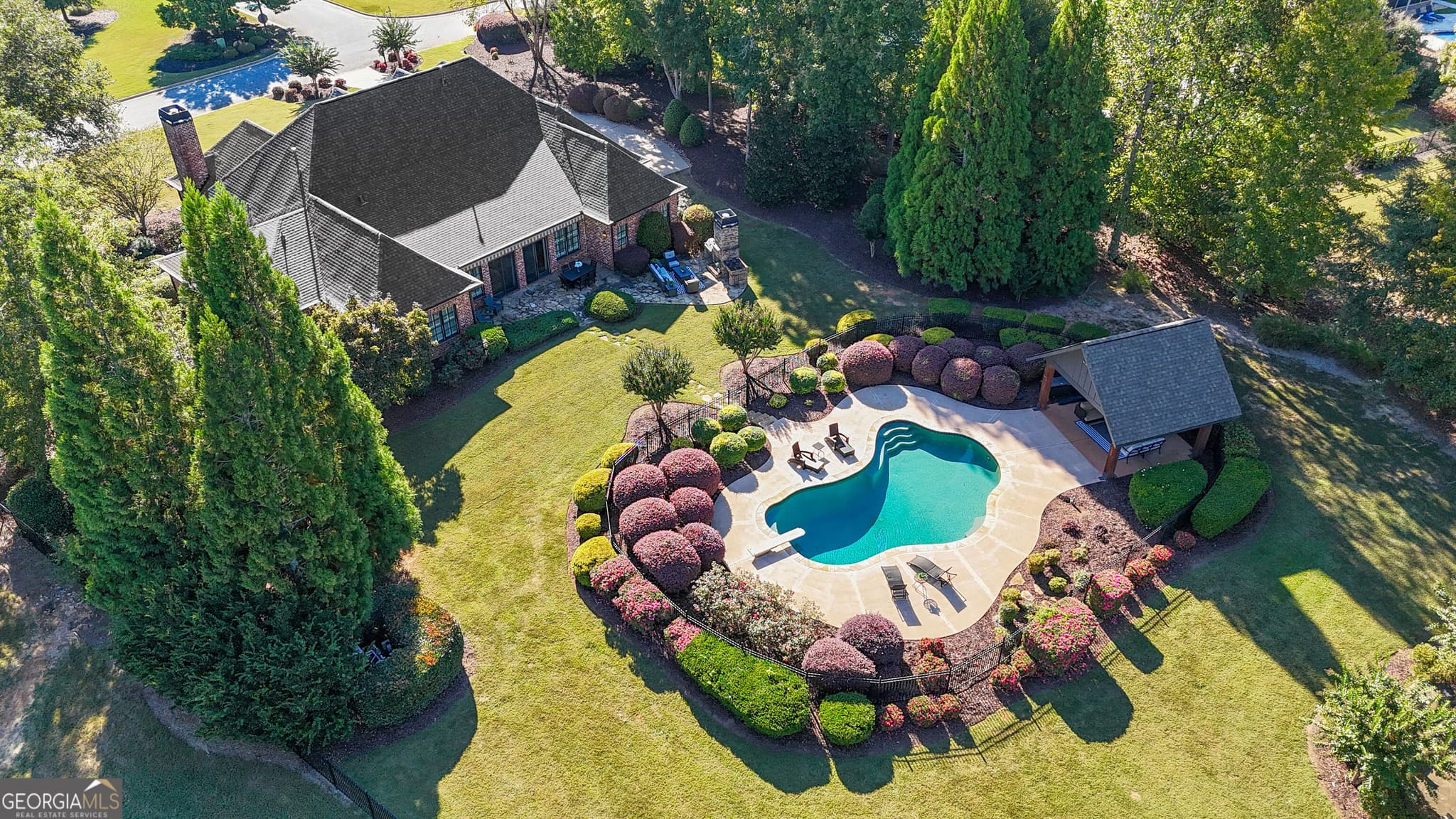 3 bedroom, 3.5 bathroom, 3,979 sq ft single family residence for sale at 323 Beaumont Farms Drive, Sharpsburg, GA 30277 — photo 3
