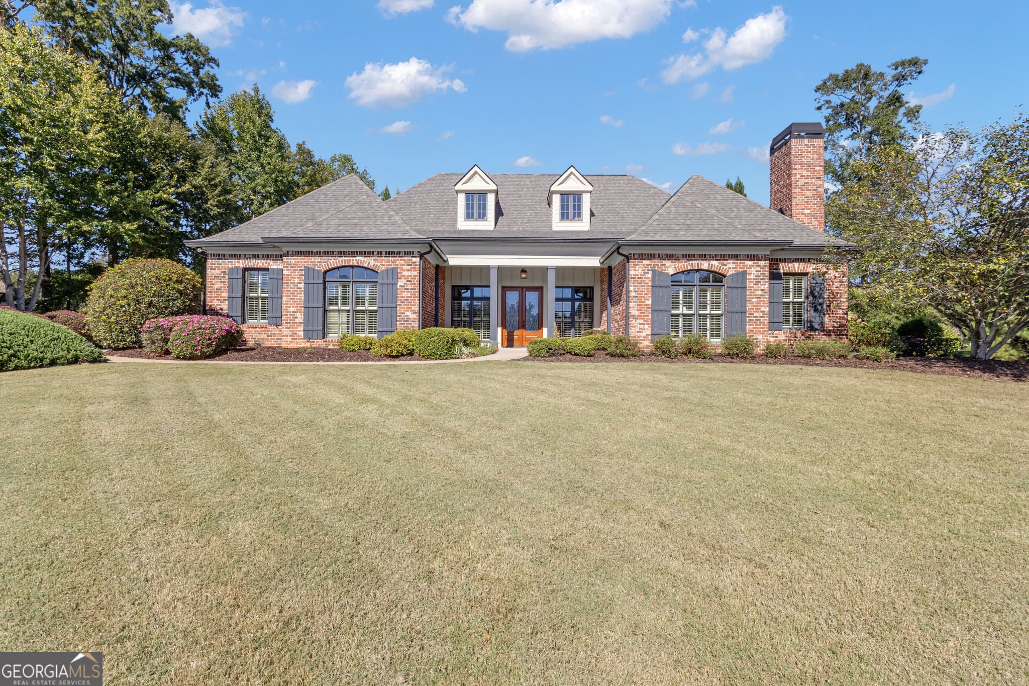 3 bedroom, 3.5 bathroom, 3,979 sq ft single family residence for sale at 323 Beaumont Farms Drive, Sharpsburg, GA 30277 — photo 10