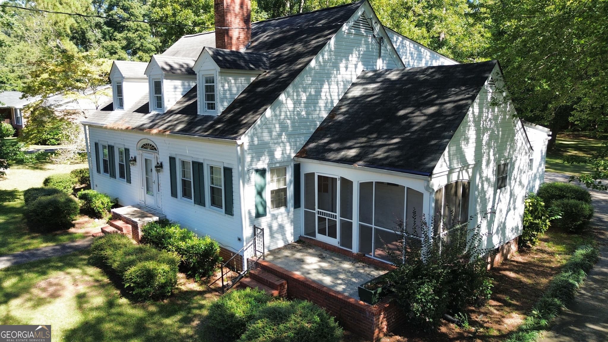4 bedroom, 2 bathroom, 2,964 sq ft single family residence for sale at 803 Dolvin Avenue, Union Point, GA 30669