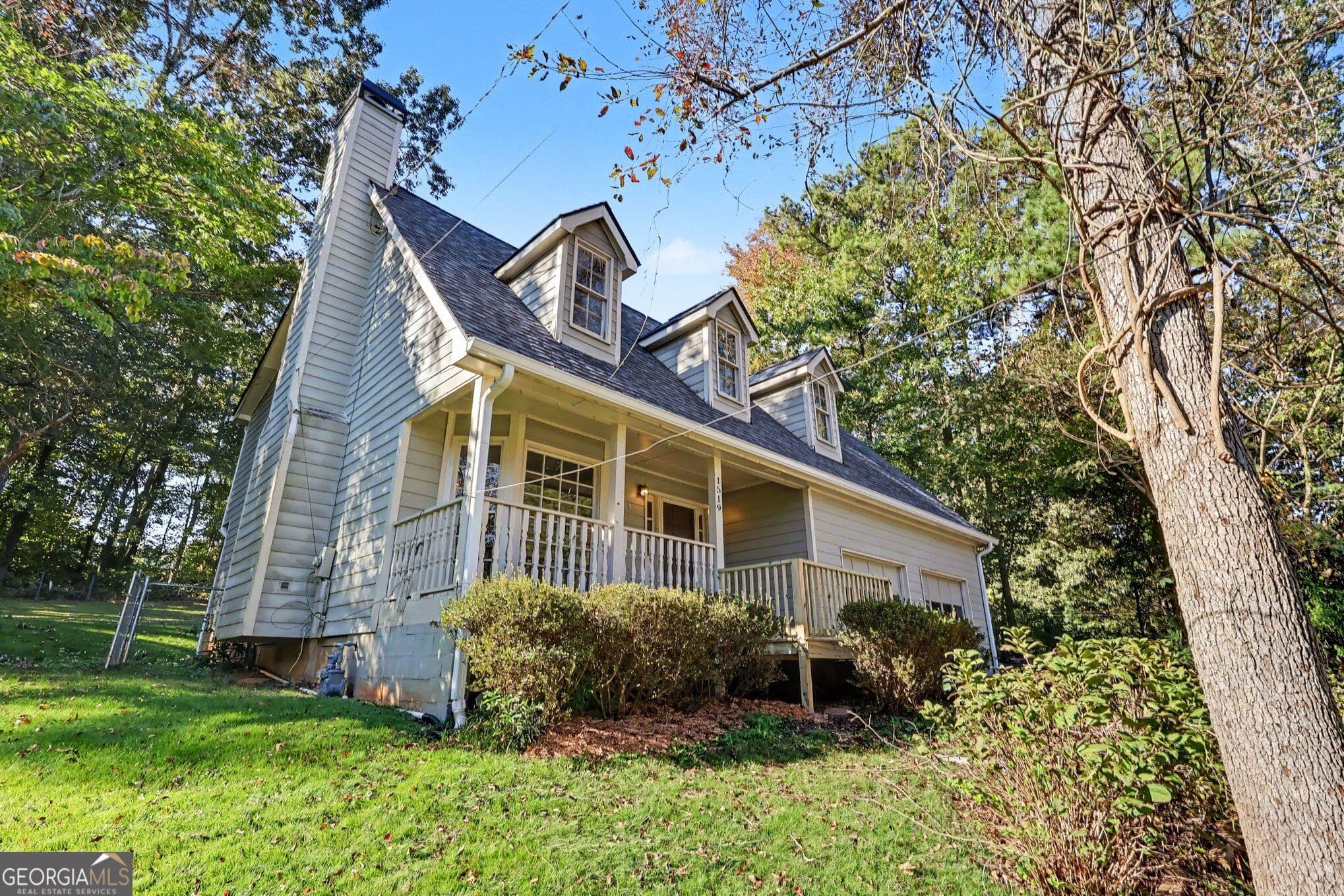 3 bedroom, 2.5 bathroom, 1,673 sq ft single family residence for sale at 1519 Hillside Drive, Conyers, GA 30094 — photo 6