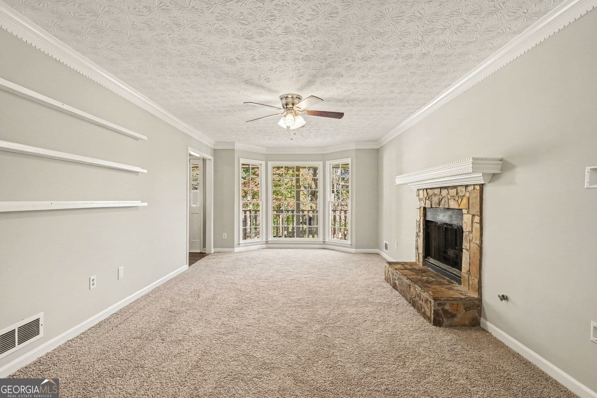 3 bedroom, 2.5 bathroom, 1,673 sq ft single family residence for sale at 1519 Hillside Drive, Conyers, GA 30094 — photo 9