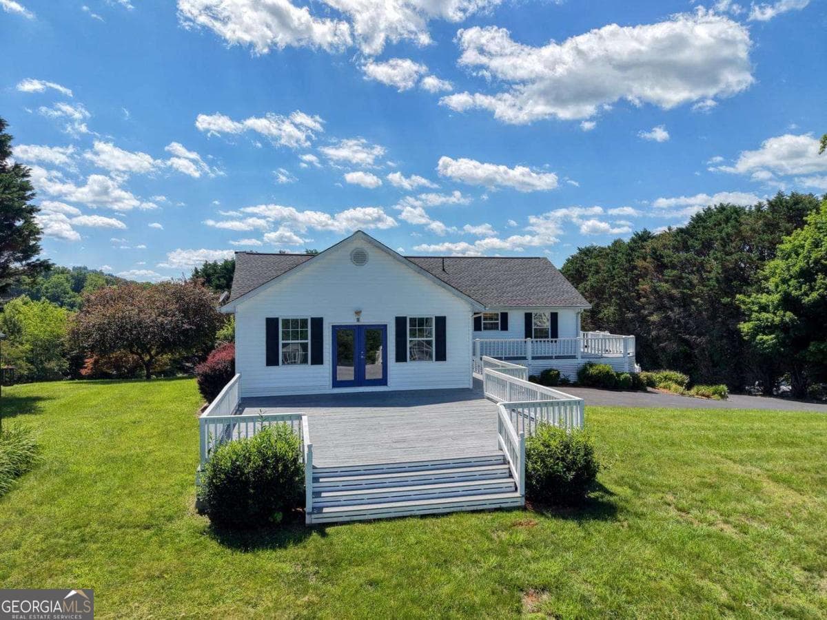 4 bedroom, 4 bathroom, 3,494 sq ft single family residence for sale at 2112 J V Ledford Road, Young Harris, GA 30582 — photo 6