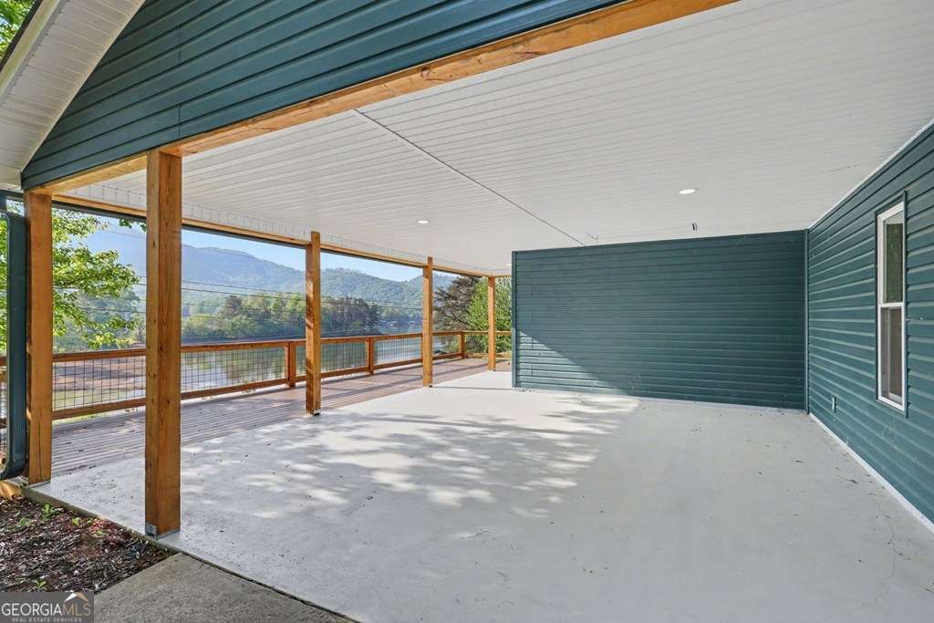 4 bedroom, 3 bathroom, 2,010 sq ft single family residence for sale at 233 Bradshaw Road, Hiawassee, GA 30546 — photo 8
