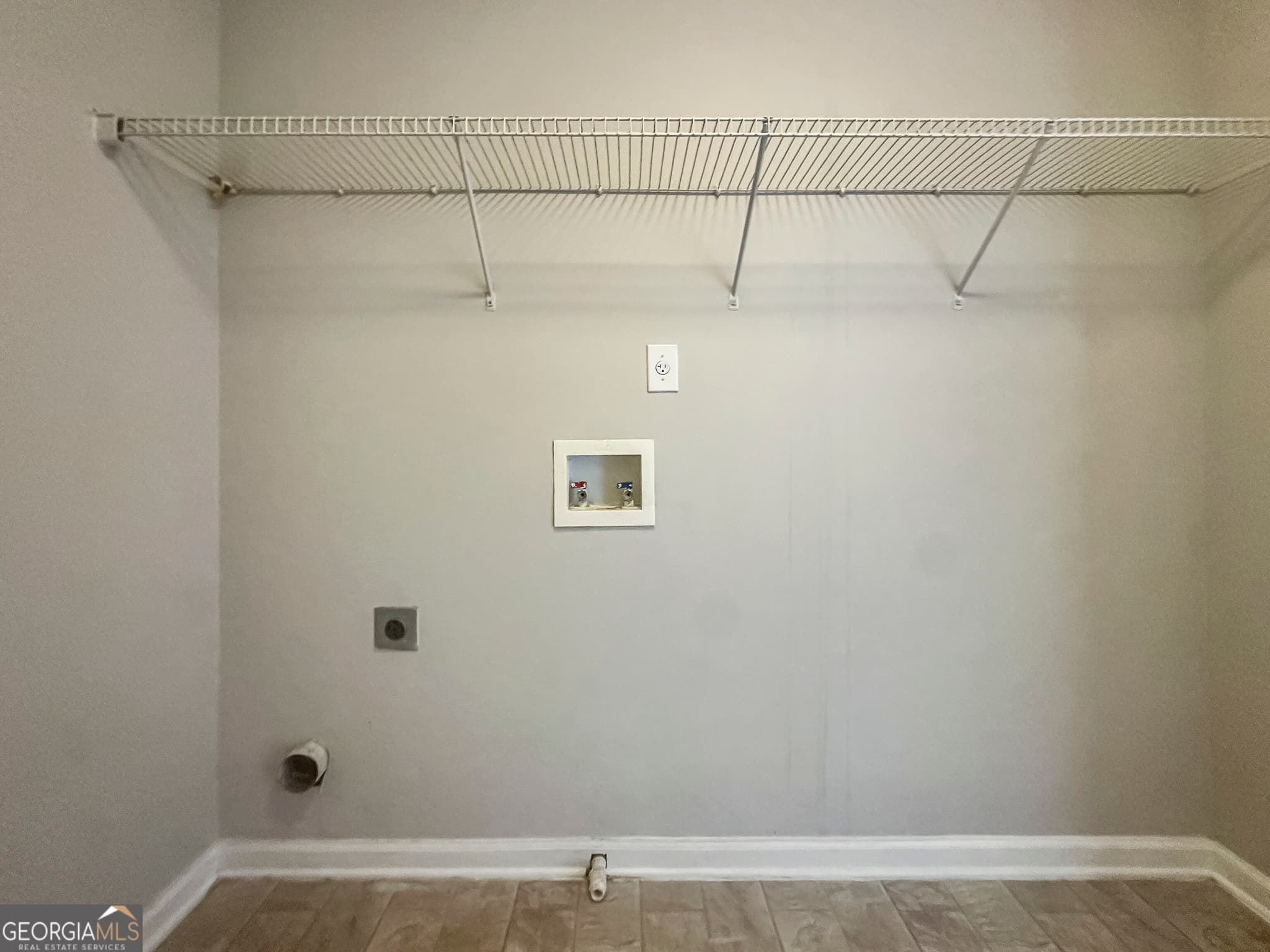 3 bedroom, 2.5 bathroom, 7,190 sq ft single family residence for rent at 2613 Waterdale Road, South Fulton, GA 30331 for $2,625 a month — photo 8