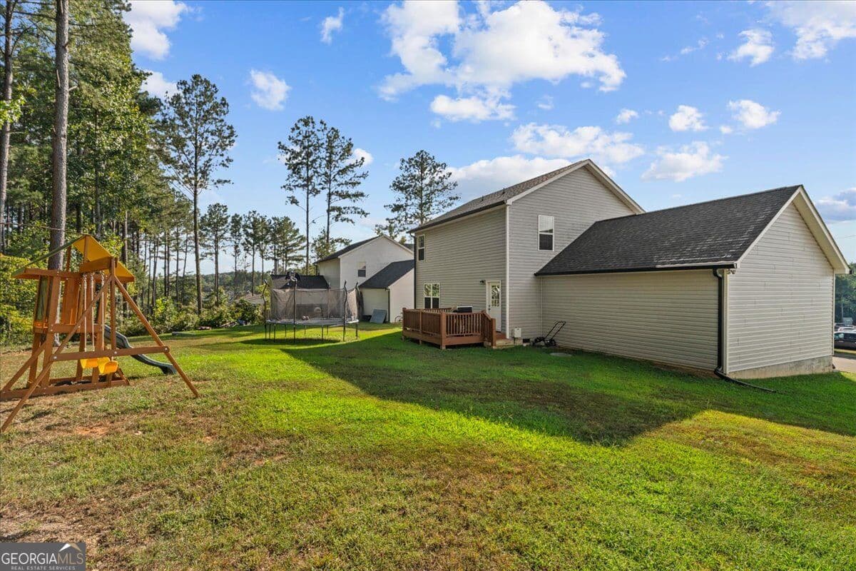 3 bedroom, 2.5 bathroom, 1,625 sq ft single family residence for sale at 3210 Crow Road, Dalton, GA 30721 — photo 2