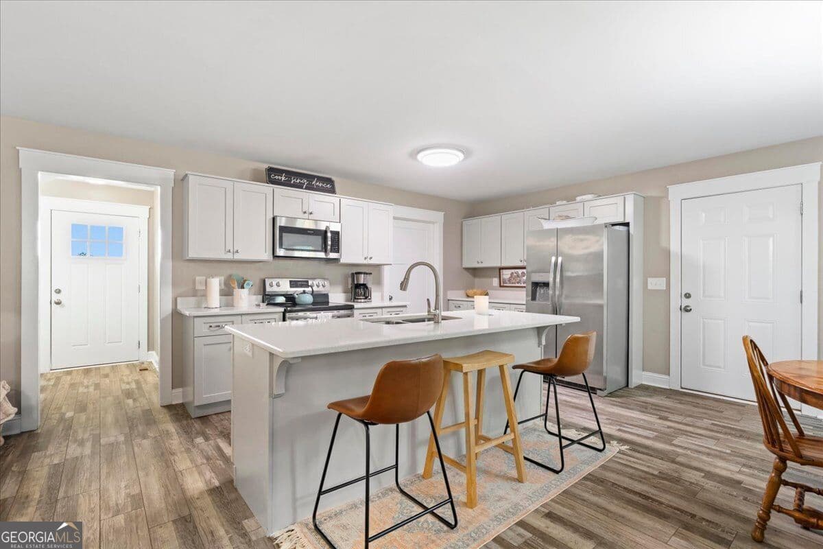 3 bedroom, 2.5 bathroom, 1,625 sq ft single family residence for sale at 3210 Crow Road, Dalton, GA 30721 — photo 6