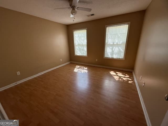 2 bedroom, 2 bathroom, 967 sq ft duplex for rent at 55 Crestwood Drive, Hartwell, GA 30643 for $1,100 a month — photo 8
