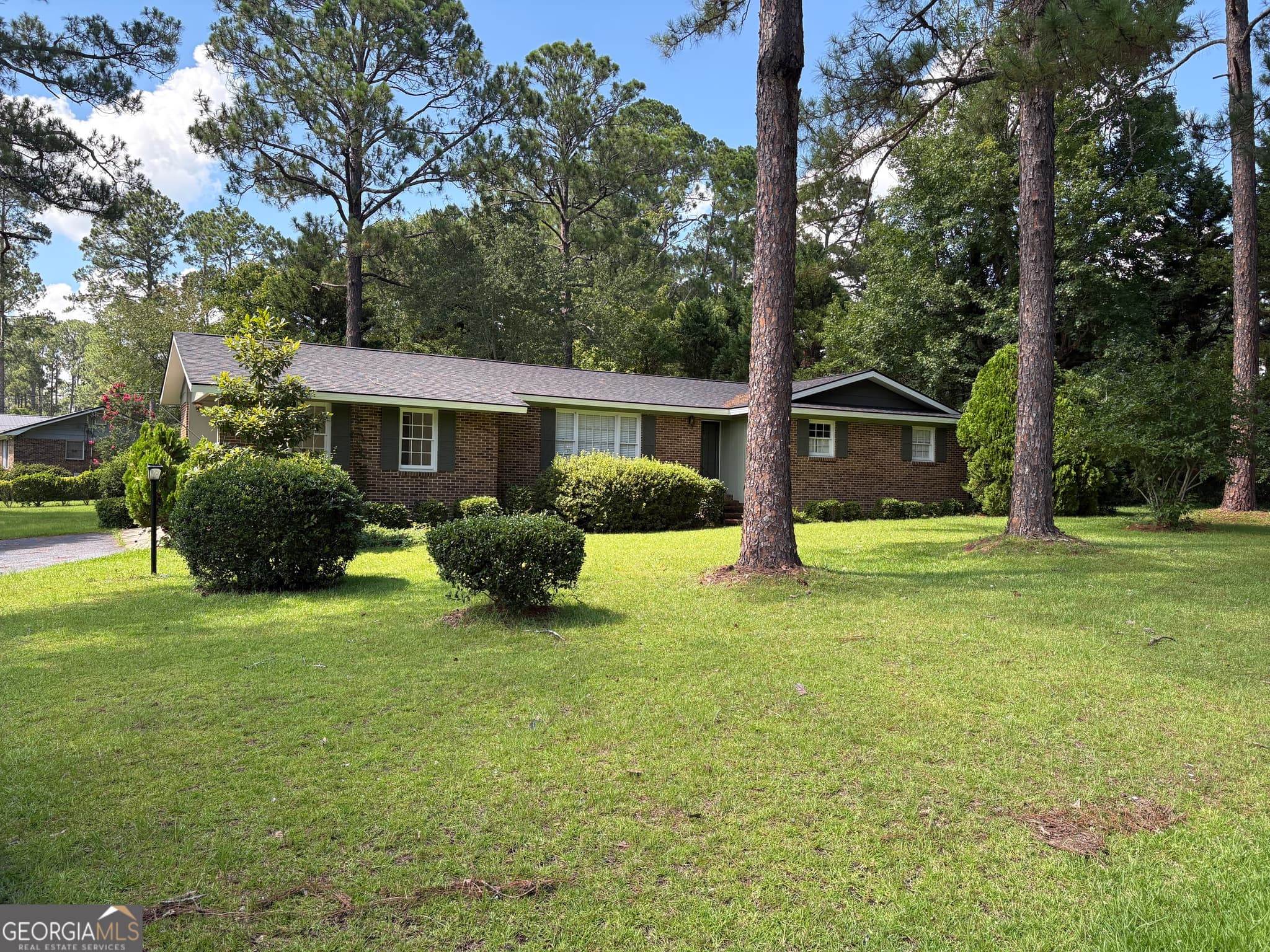3 bedroom, 2 bathroom, 1,470 sq ft single family residence for sale at 1340 5th Avenue, Eastman, GA 31023 — photo 2