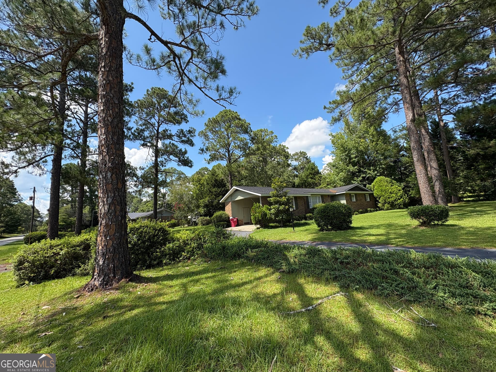 3 bedroom, 2 bathroom, 1,470 sq ft single family residence for sale at 1340 5th Avenue, Eastman, GA 31023 — photo 4