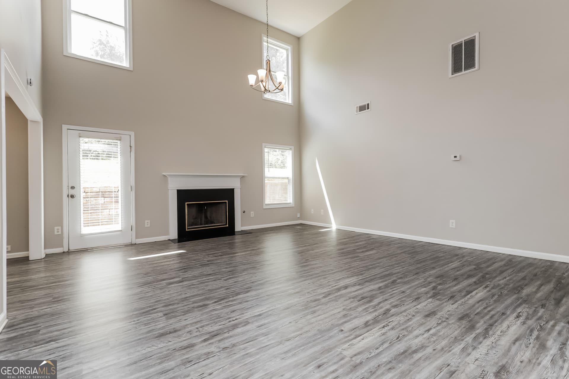 4 bedroom, 3.5 bathroom, 3,332 sq ft single family residence for sale at 180 Hawken Trail, Mcdonough, GA 30253 — photo 4