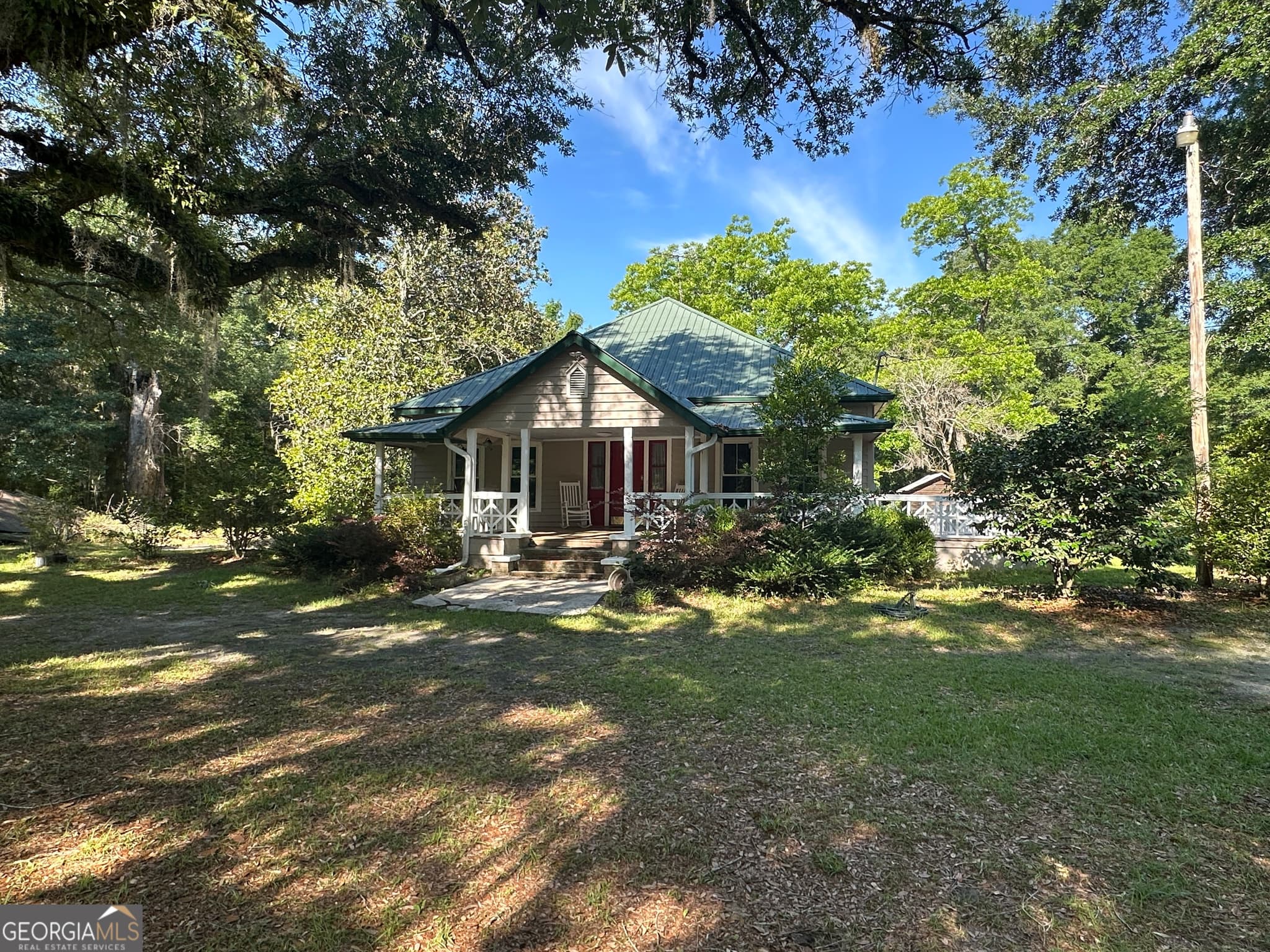 3 bedroom, 2 bathroom, 2,145 sq ft single family residence sold at 1136 Halcyondale Road, Sylvania, GA 30467