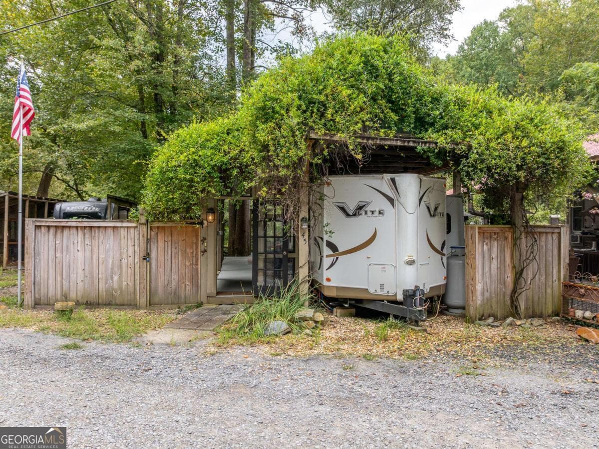 1 bedroom, 1.5 bathroom, 150 sq ft manufactured home,single family residence for sale at 45 First Street, Ellijay, GA 30540 — photo 3