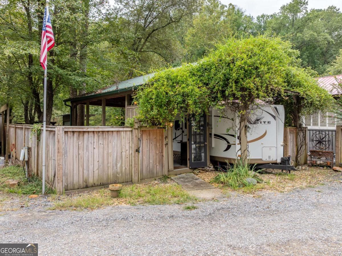 1 bedroom, 1.5 bathroom, 150 sq ft manufactured home,single family residence for sale at 45 First Street, Ellijay, GA 30540 — photo 5