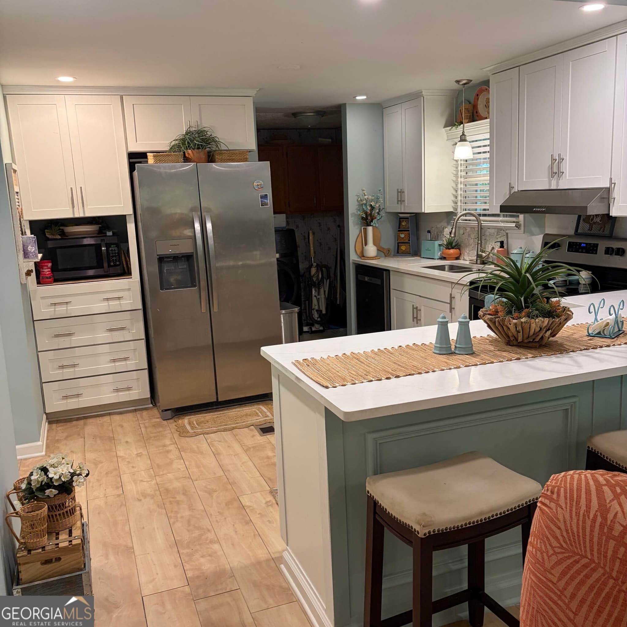 3 bedroom, 2 bathroom, 1,272 sq ft manufactured home,single family residence for sale at 11 Jimmy Parish Drive 15, Lavonia, GA 30553 — photo 4