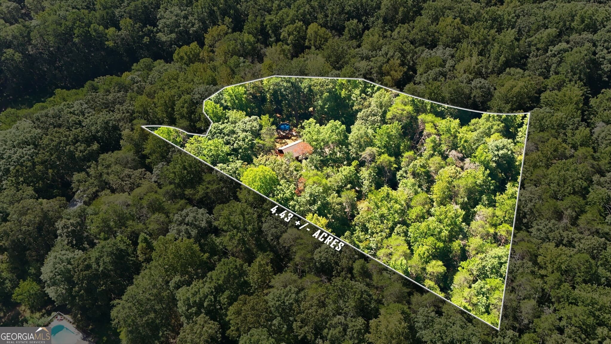 5 bedroom, 3 bathroom, 3,805 sq ft cabin,single family residence for sale at 282 Jarrett Manor Estates Road, Toccoa, GA 30577 — photo 3