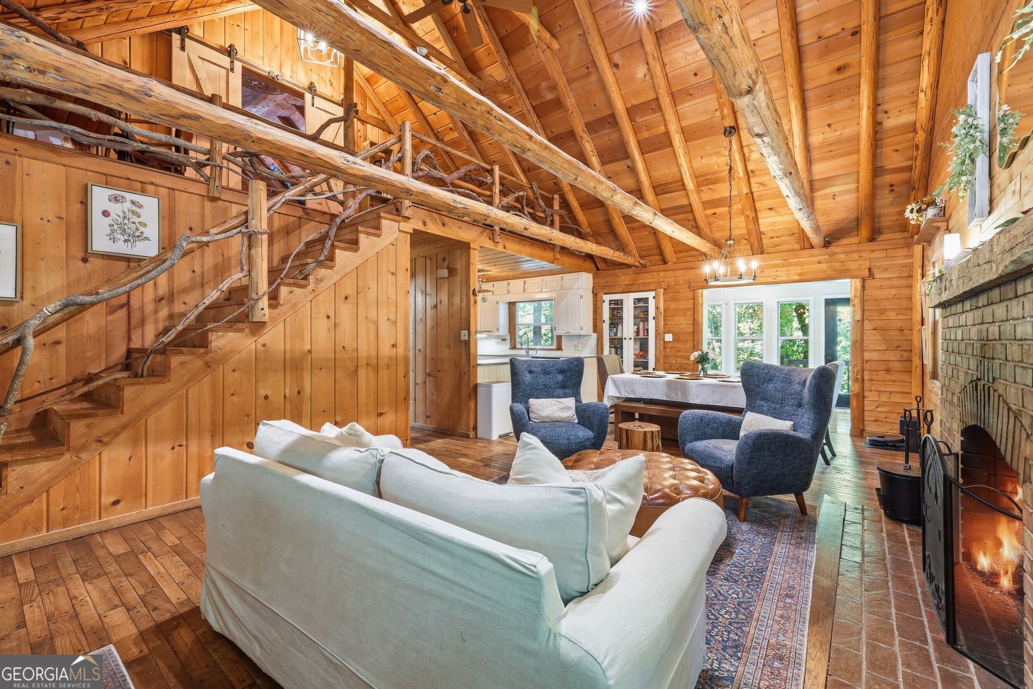 5 bedroom, 3 bathroom, 3,805 sq ft cabin,single family residence for sale at 282 Jarrett Manor Estates Road, Toccoa, GA 30577 — photo 9