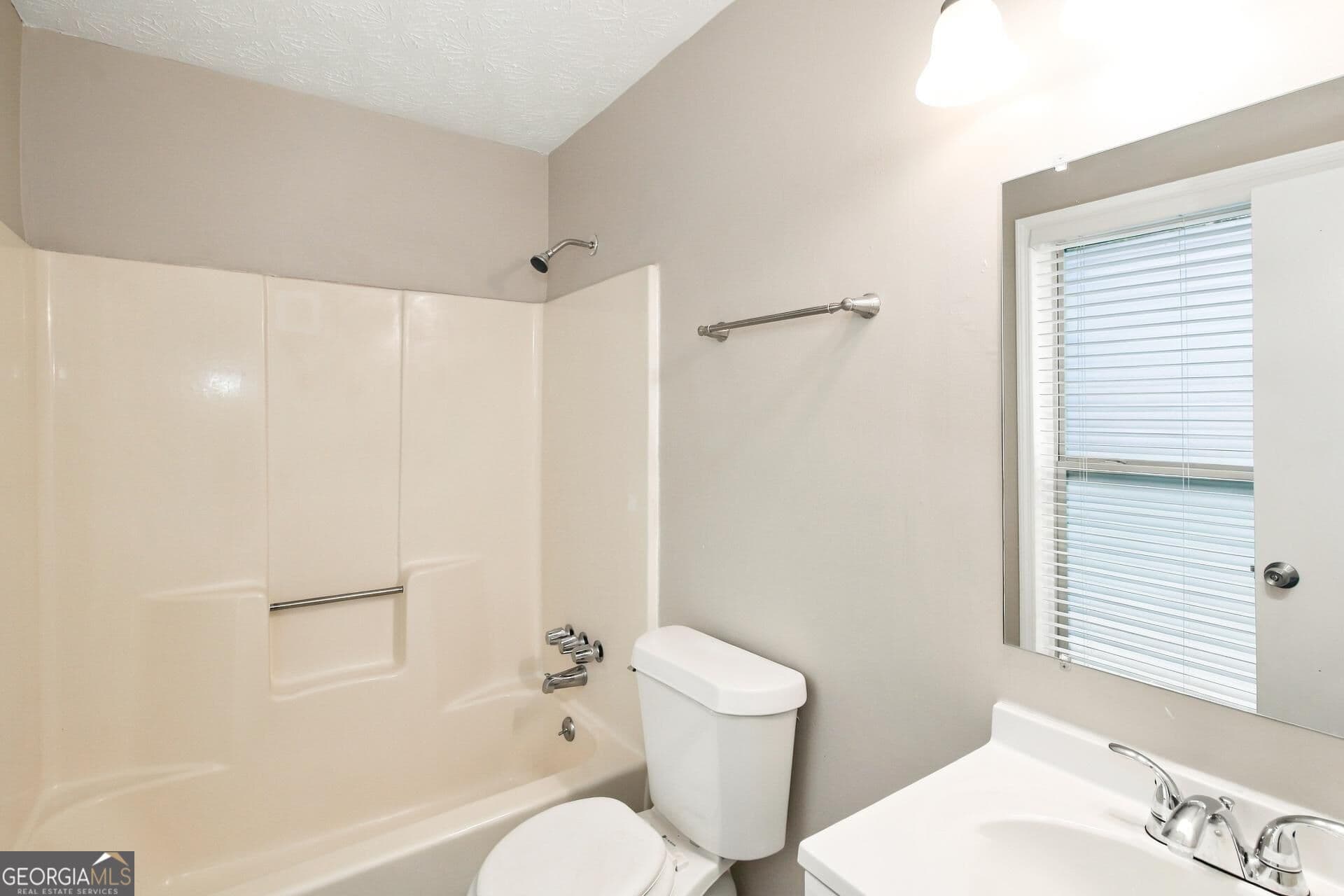5 bedroom, 2 bathroom, 1,754 sq ft single family residence for sale at 6048 Matthew Lane, Douglasville, GA 30135 — photo 8
