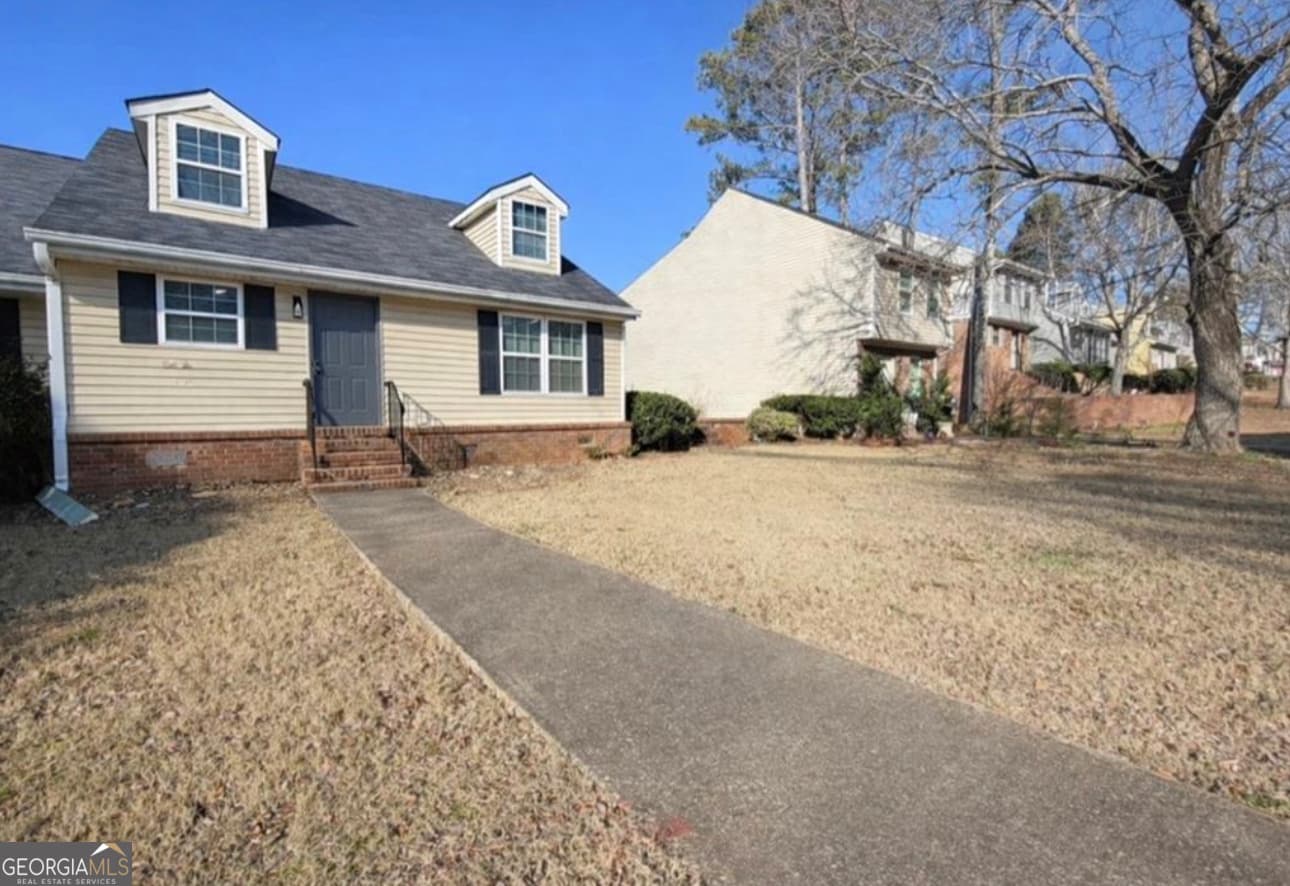 2 bedroom, 2 bathroom, 1,680 sq ft townhouse for rent at 5505 Park Place, Atlanta, GA 30349 for $1,800 a month — photo 2