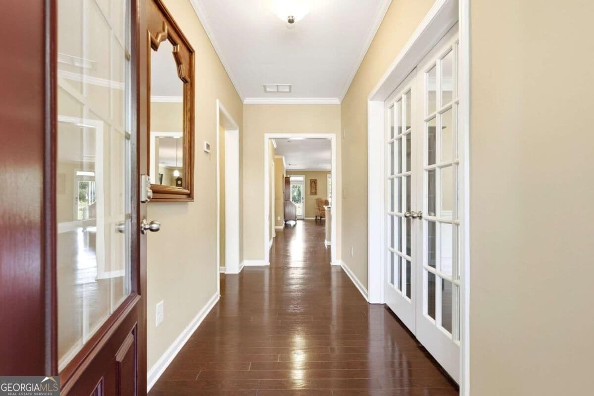 3 bedroom, 2.5 bathroom, 2,100 sq ft single family residence for sale at 827 Rockford Commons Drive, Marietta, GA 30064 — photo 3
