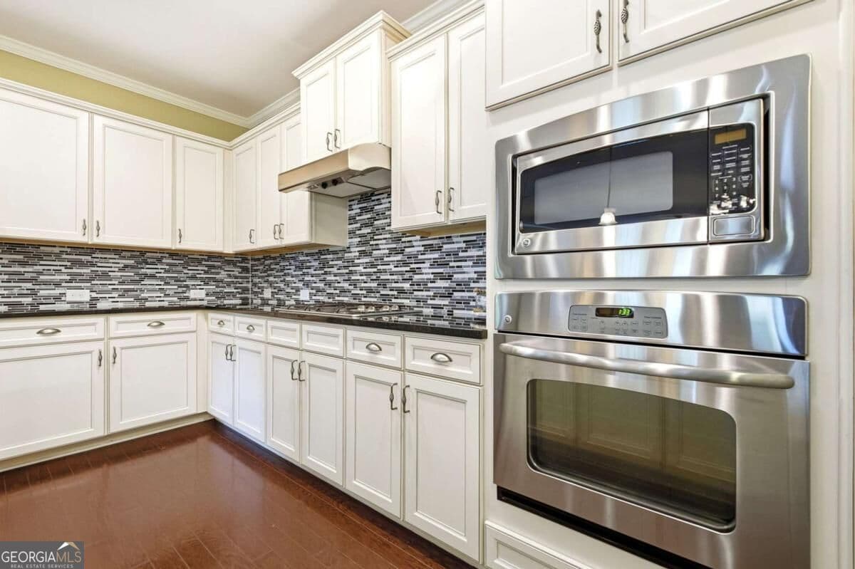 3 bedroom, 2.5 bathroom, 2,100 sq ft single family residence for sale at 827 Rockford Commons Drive, Marietta, GA 30064 — photo 8