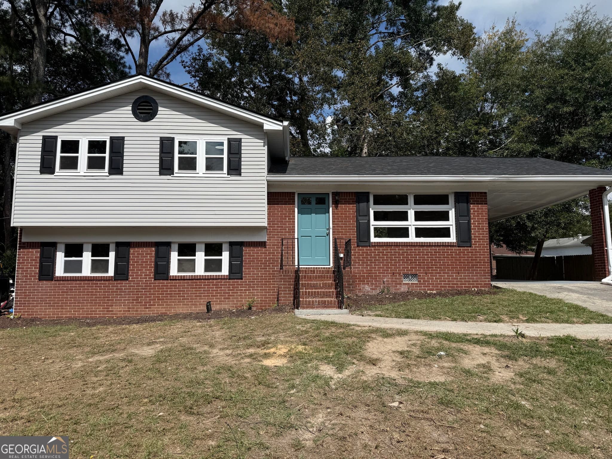 4 bedroom, 2.5 bathroom single family residence for sale at 3229 Vanderbilt Lane, Atlanta, GA 30318 — photo 2