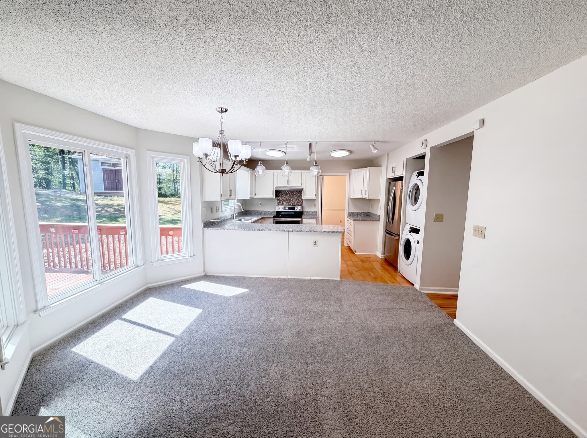 3 bedroom, 2.5 bathroom, 1,956 sq ft single family residence for sale at 1197 Parkwood Chase, Acworth, GA 30102 — photo 9
