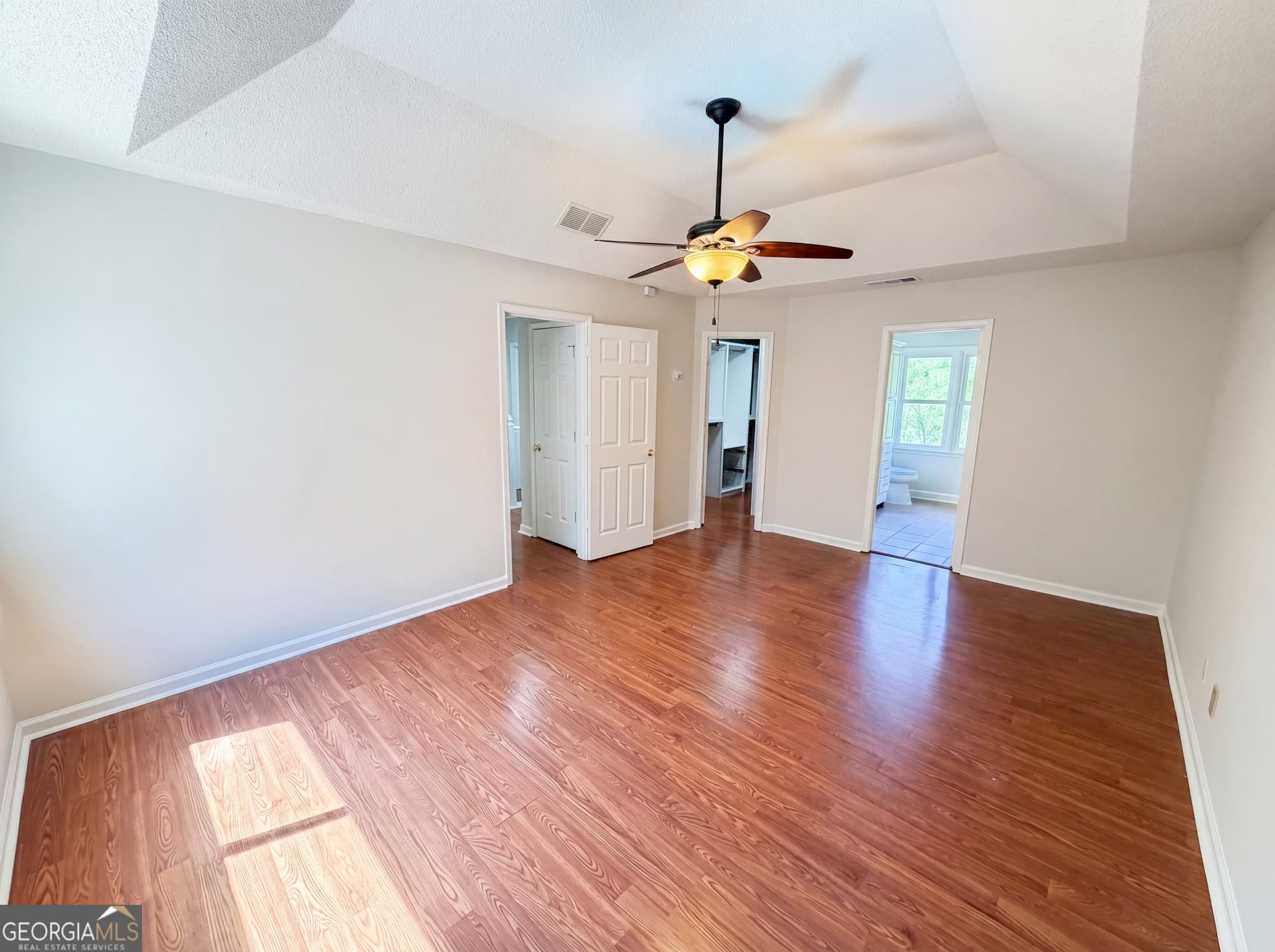 3 bedroom, 2.5 bathroom, 1,956 sq ft single family residence for sale at 1197 Parkwood Chase, Acworth, GA 30102 — photo 4