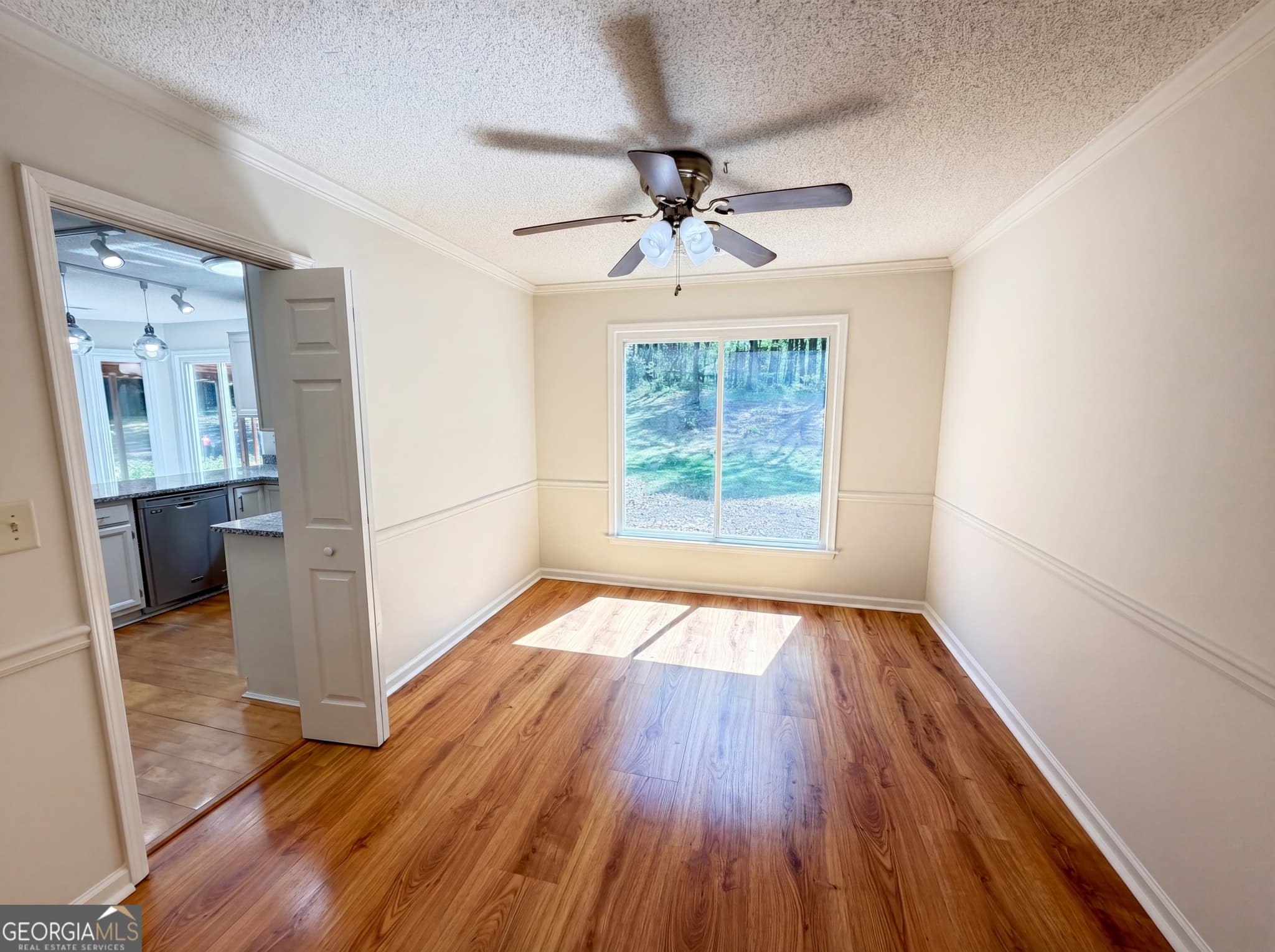 3 bedroom, 2.5 bathroom, 1,956 sq ft single family residence for sale at 1197 Parkwood Chase, Acworth, GA 30102 — photo 8